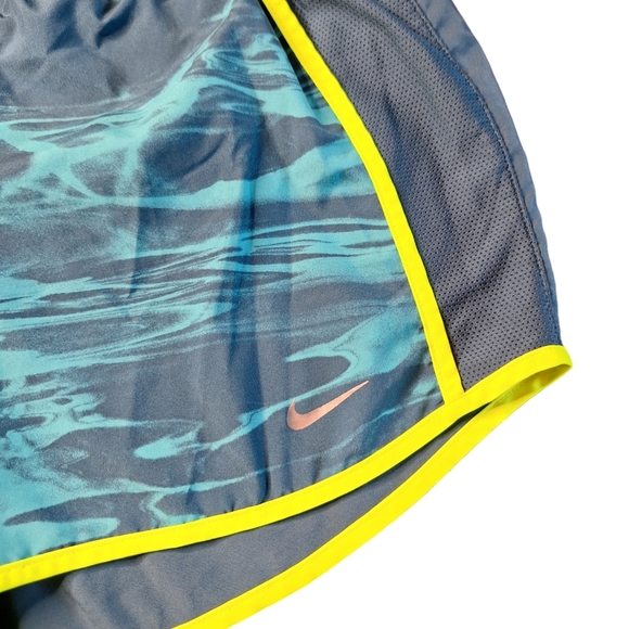 Nike Dri-fit shorts - Picture 3 of 8